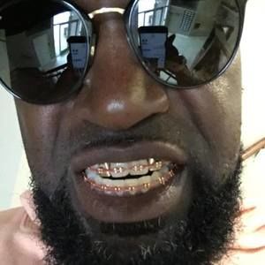 Meet your Posher, Travis